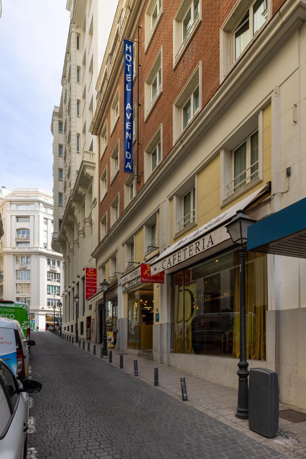 Hotel Avenida Gran Via Madrid Luaran gambar